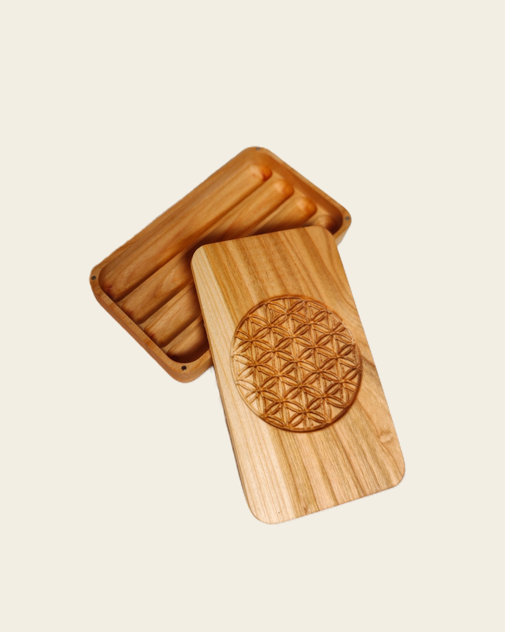 Rechteckige Box aus Holz, verziert mit einer Gravur der "Blume des Lebens" zur Aufbewahrung von Kräutern, Tees und Joints
