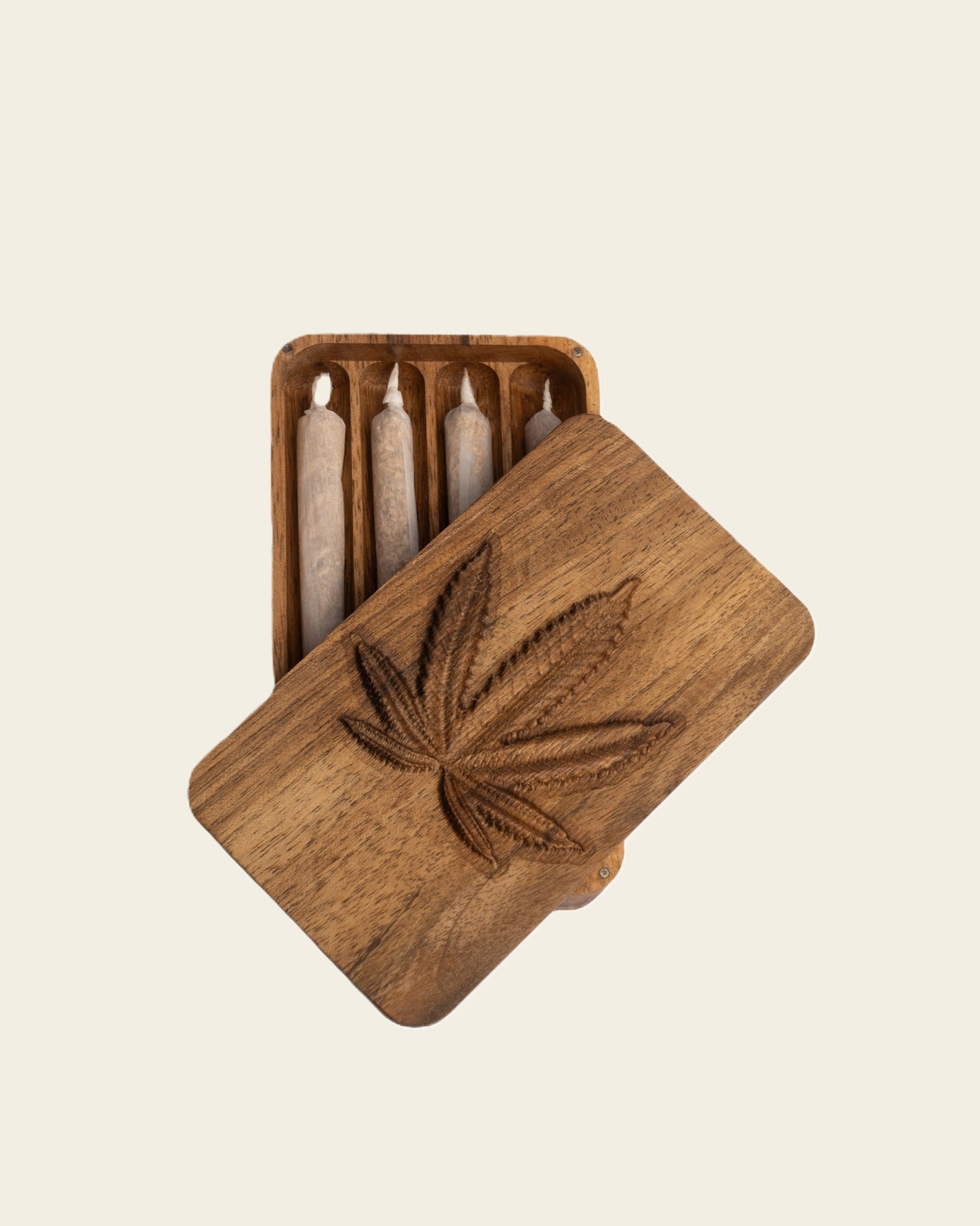 Holz-Box mit vier Kammern für jeweils einen Joint mit magnetischem Deckel verschließbar